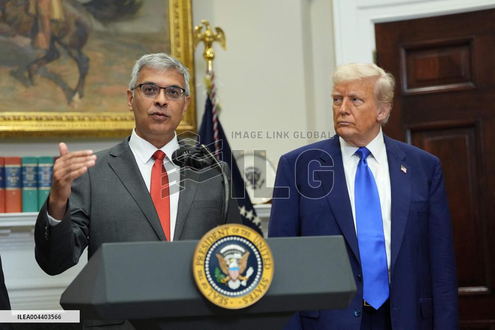 Trump Signs an Executive Order Lowering Prescription Drug Costs