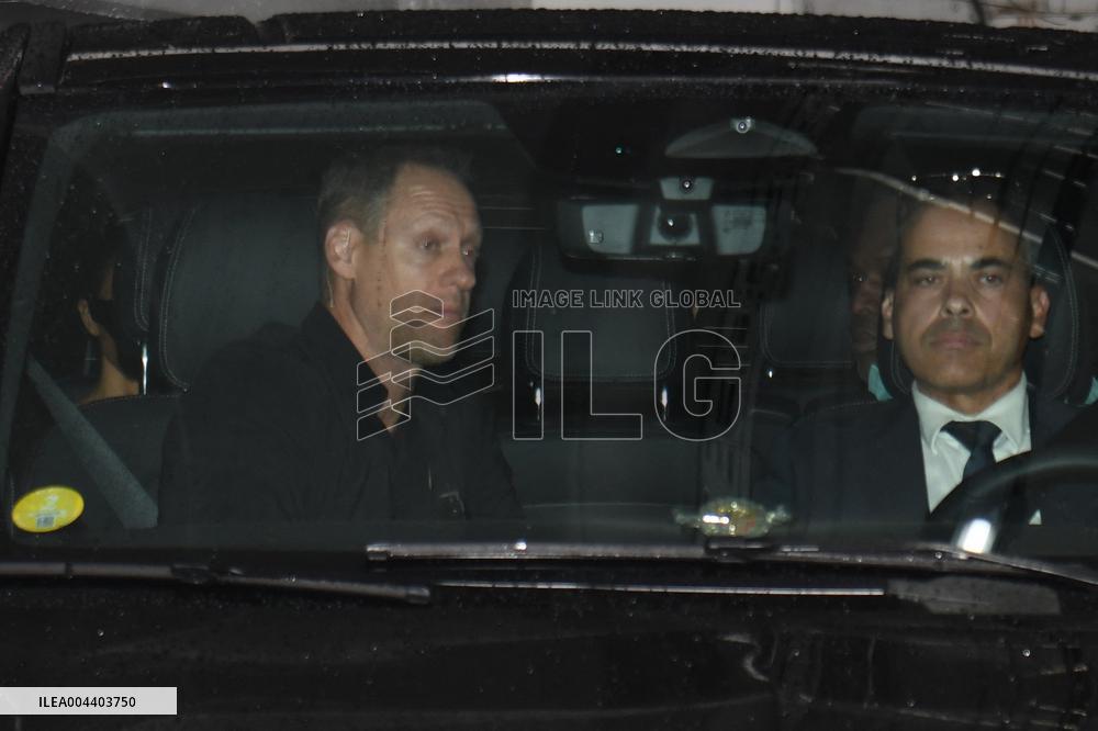 Kim Kardashian Arrives At Ritz Hotel in Paris