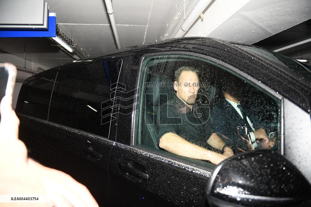 Kim Kardashian Arrives At Ritz Hotel in Paris