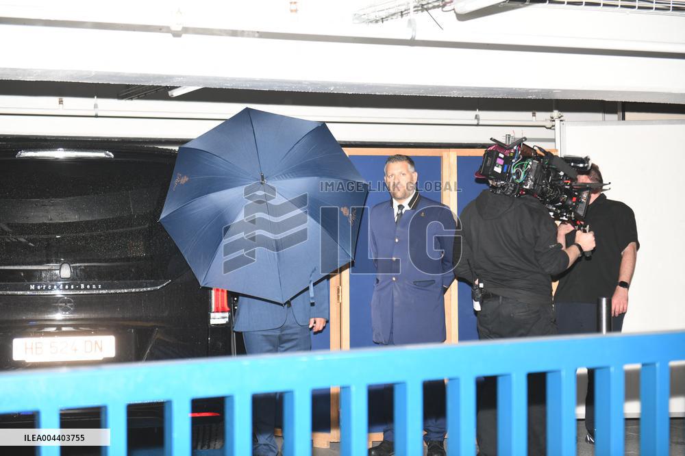 Kim Kardashian Arrives At Ritz Hotel in Paris