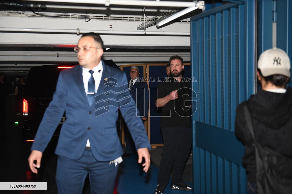 Kim Kardashian Arrives At Ritz Hotel in Paris