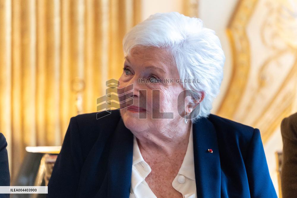 Line Renaud donates her archives to the State - Paris AJ