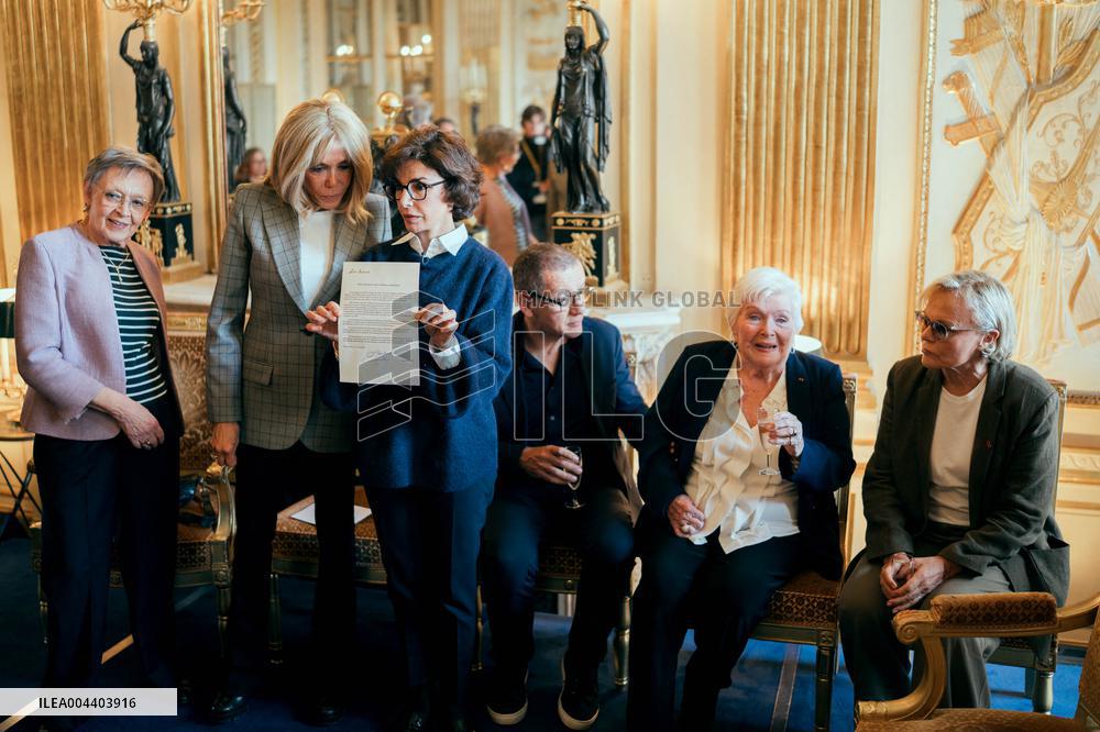 Line Renaud donates her archives to the State - Paris AJ