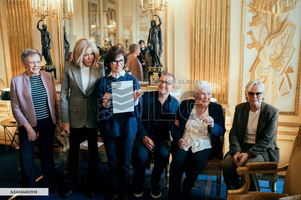 Line Renaud donates her archives to the State - Paris AJ