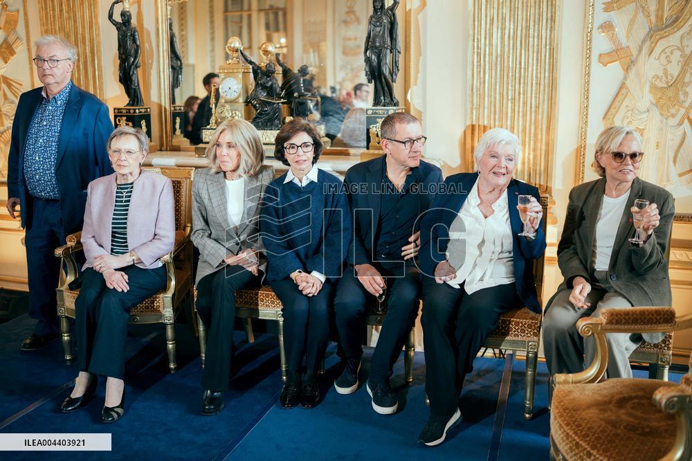 Line Renaud donates her archives to the State - Paris AJ