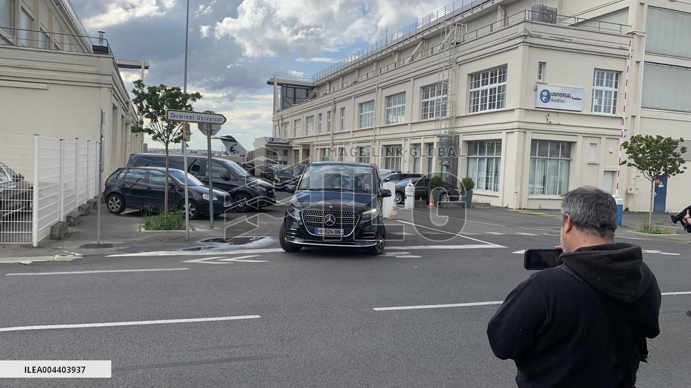 Convoy Carrying Kim Kardashian Leaves The Airport - Paris