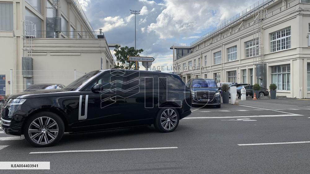 Convoy Carrying Kim Kardashian Leaves The Airport - Paris