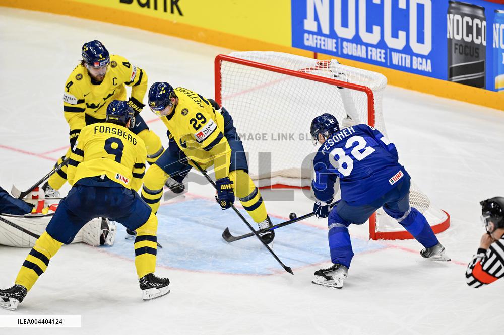 ICE HOCKEY WC FINLAND-SWEDEN