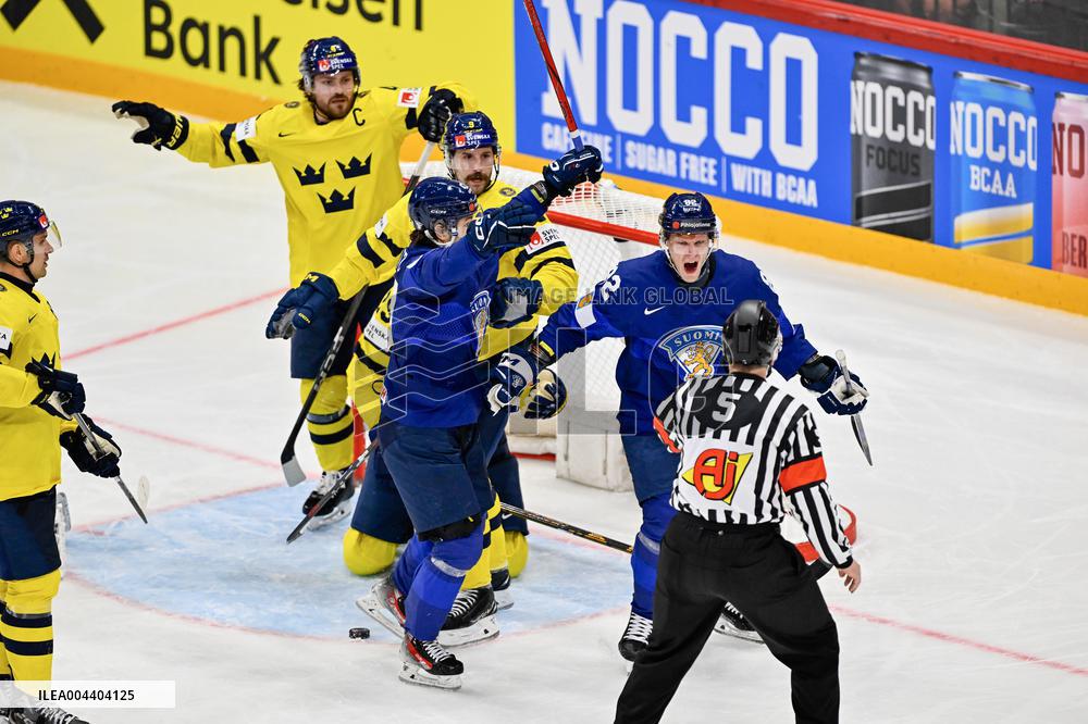ICE HOCKEY WC FINLAND-SWEDEN