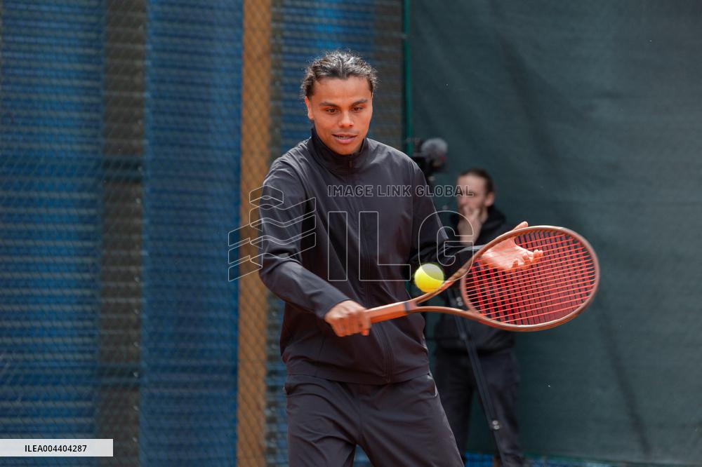 UNIQLO Spring-Summer 2025 Roger Federer Collection