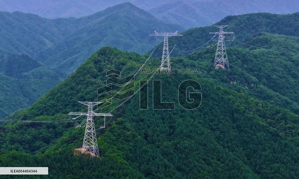 Uninhabited Areas High Voltage Direct Current Transmission Lines