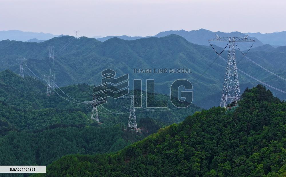 Uninhabited Areas High Voltage Direct Current Transmission Lines