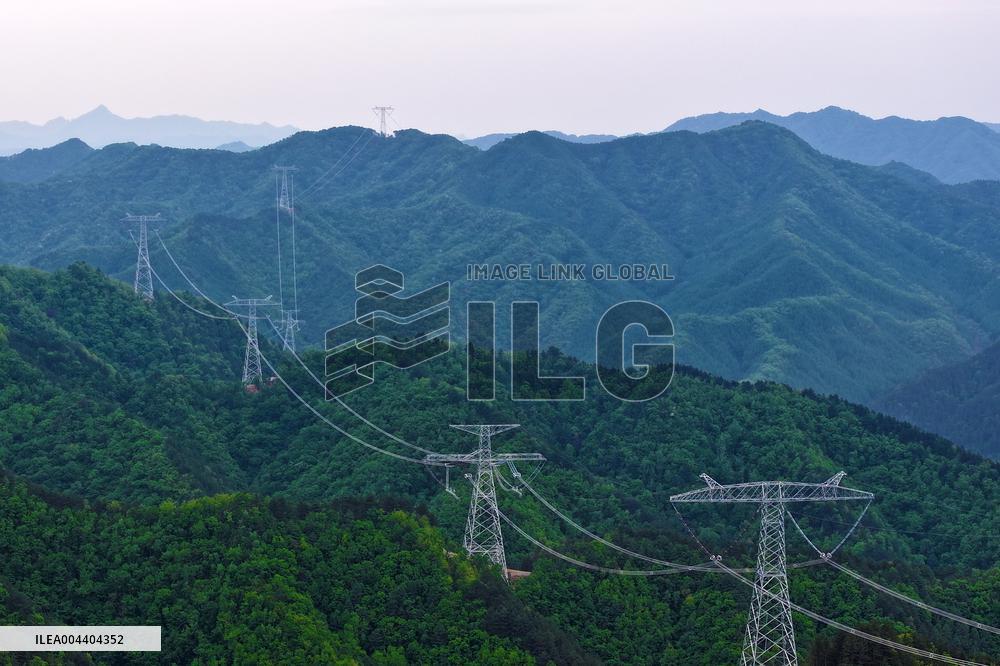 Uninhabited Areas High Voltage Direct Current Transmission Lines