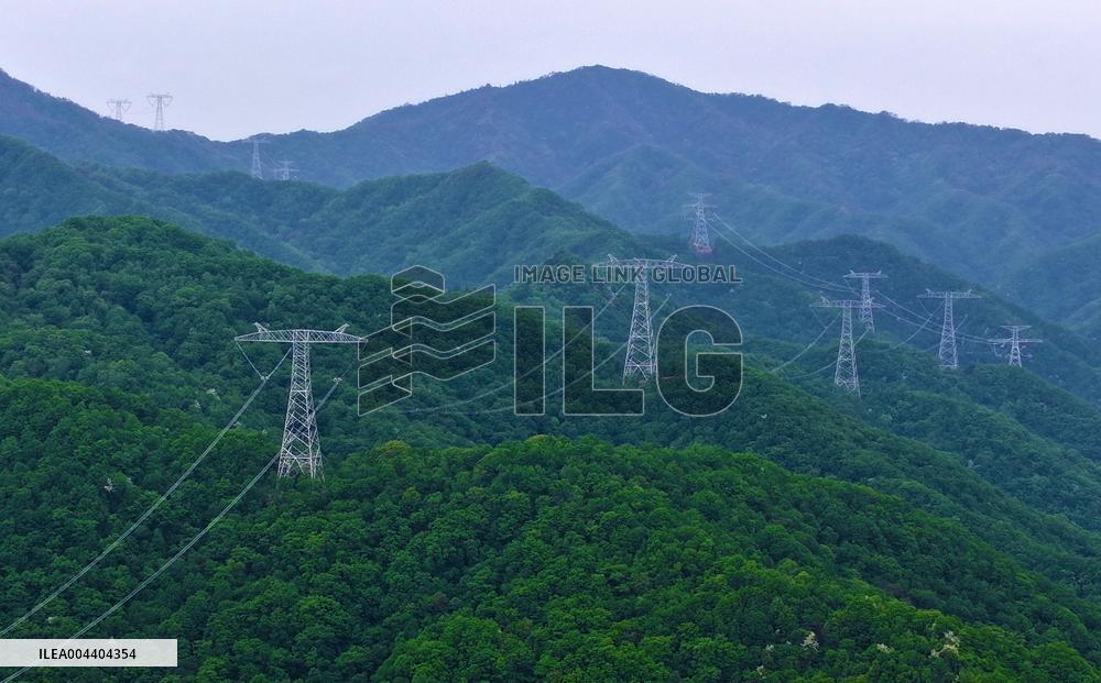 Uninhabited Areas High Voltage Direct Current Transmission Lines