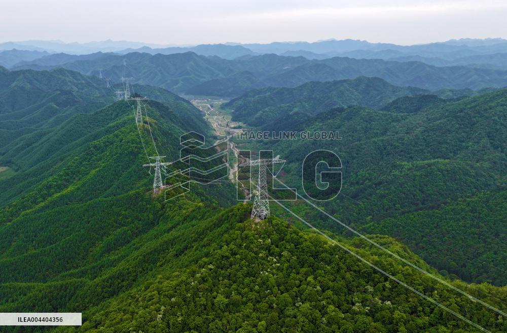 Uninhabited Areas High Voltage Direct Current Transmission Lines