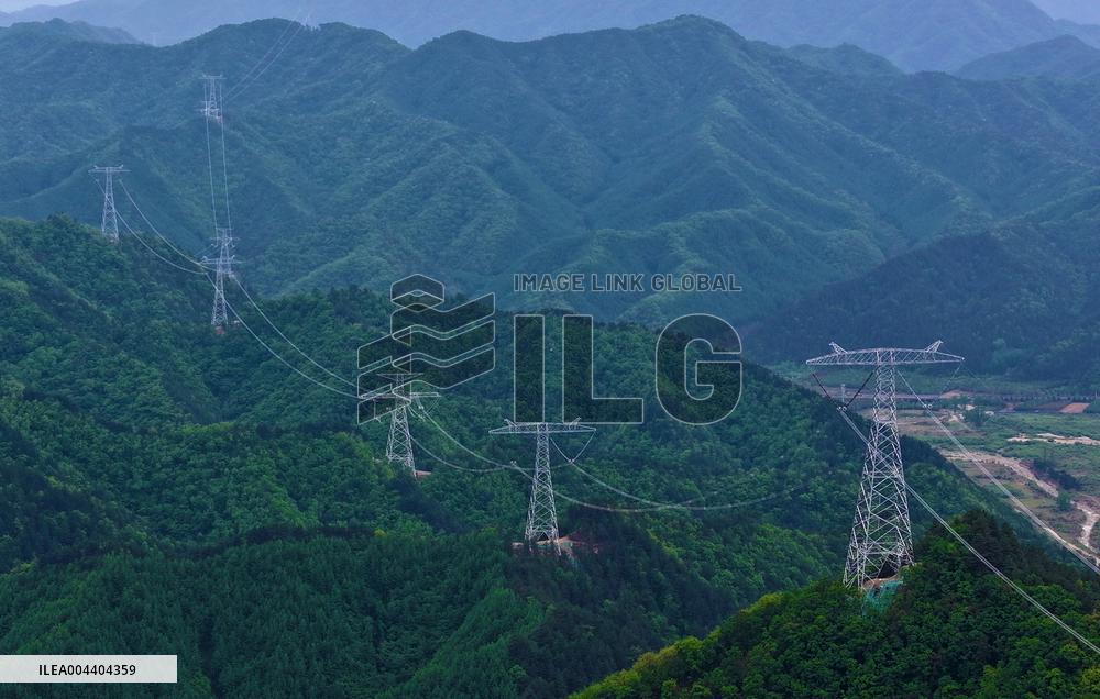 Uninhabited Areas High Voltage Direct Current Transmission Lines