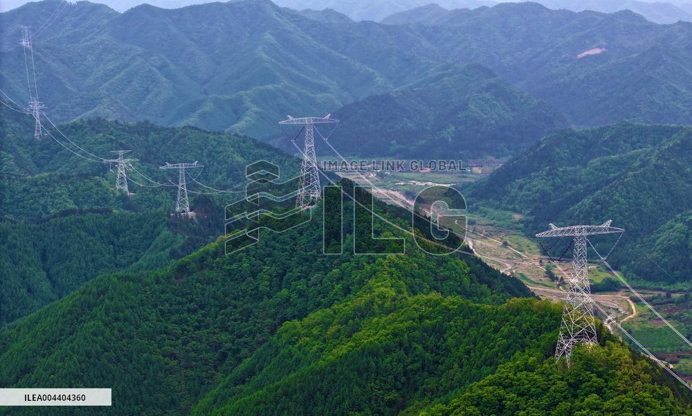 Uninhabited Areas High Voltage Direct Current Transmission Lines