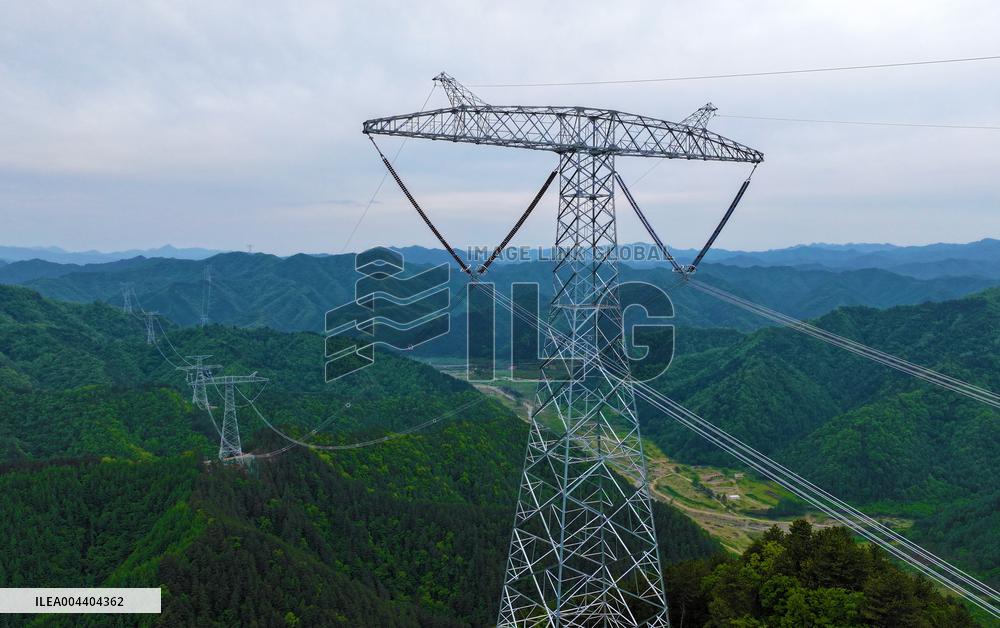 Uninhabited Areas High Voltage Direct Current Transmission Lines