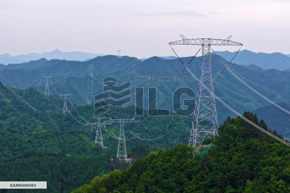 Uninhabited Areas High Voltage Direct Current Transmission Lines