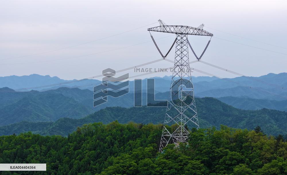 Uninhabited Areas High Voltage Direct Current Transmission Lines