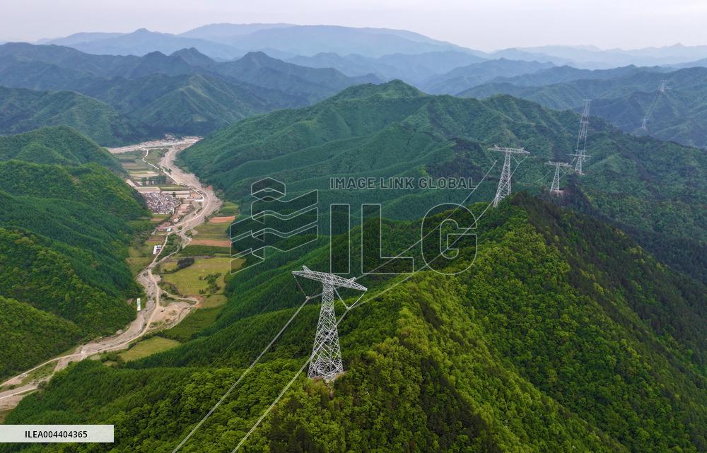 Uninhabited Areas High Voltage Direct Current Transmission Lines
