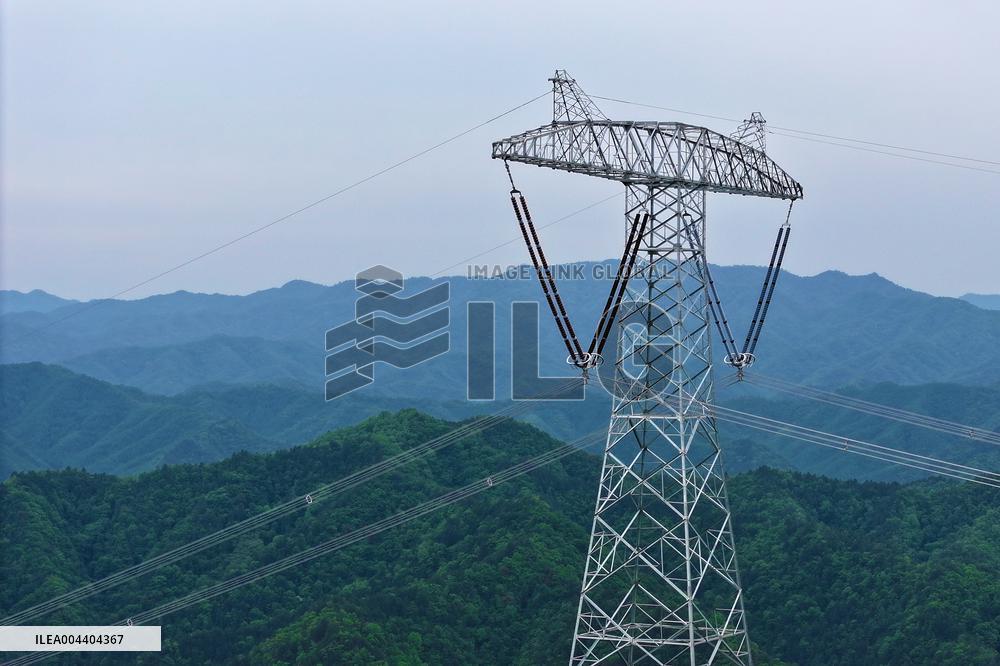 Uninhabited Areas High Voltage Direct Current Transmission Lines