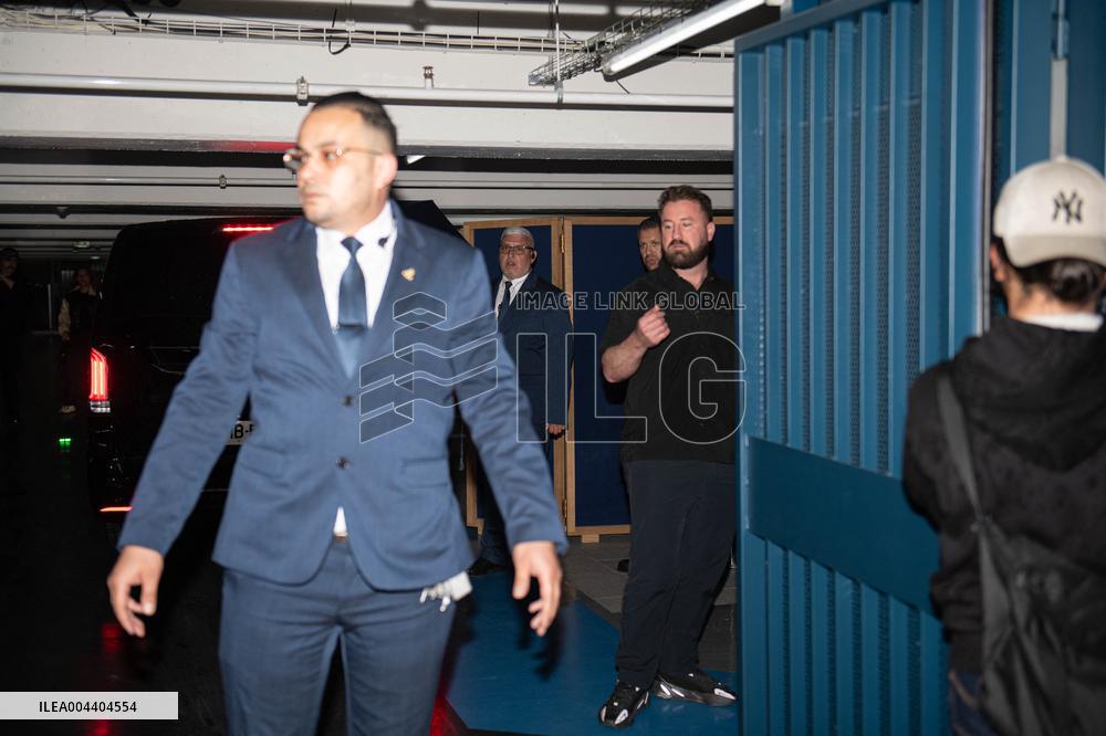 Convoy Carrying Kim Kardashian Arrives At The Ritz - Paris