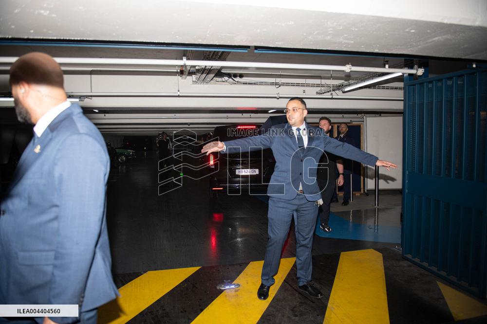 Convoy Carrying Kim Kardashian Arrives At The Ritz - Paris