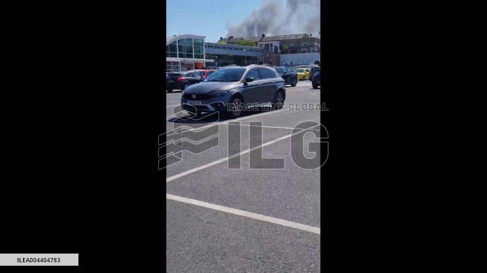 UK: Dewsbury Scrapyard Fire Prompts Smoke Warning 2