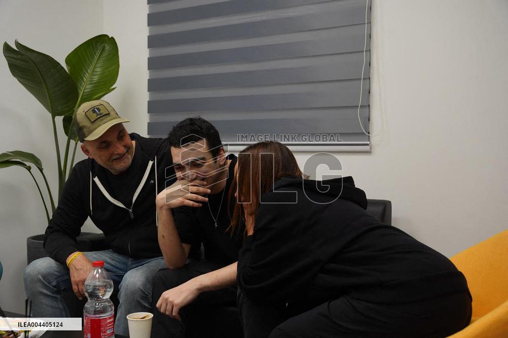 Israeli-American Hostage Edan Alexander Released by Hamas - Israel