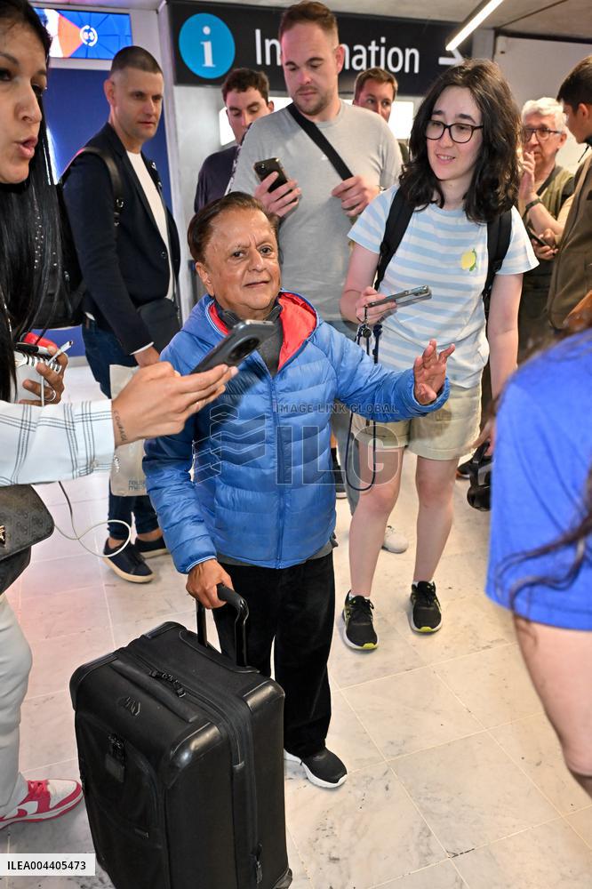 Cannes Deep Roy At Nice Airport JR