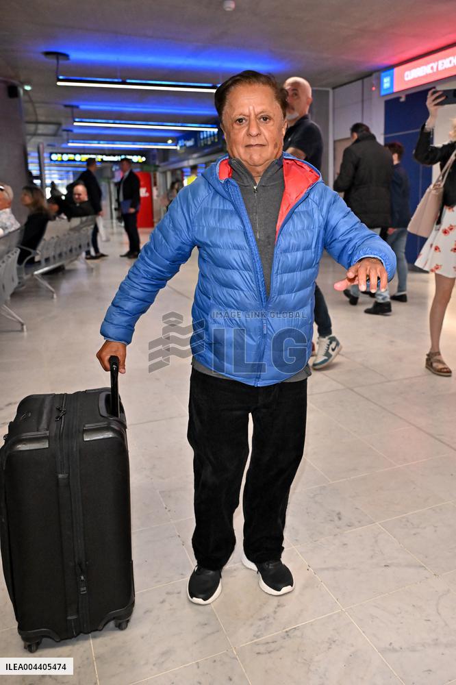 Cannes Deep Roy At Nice Airport JR