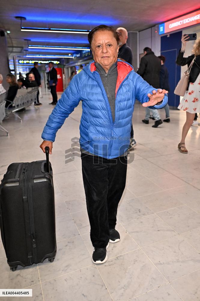 Cannes Deep Roy At Nice Airport JR