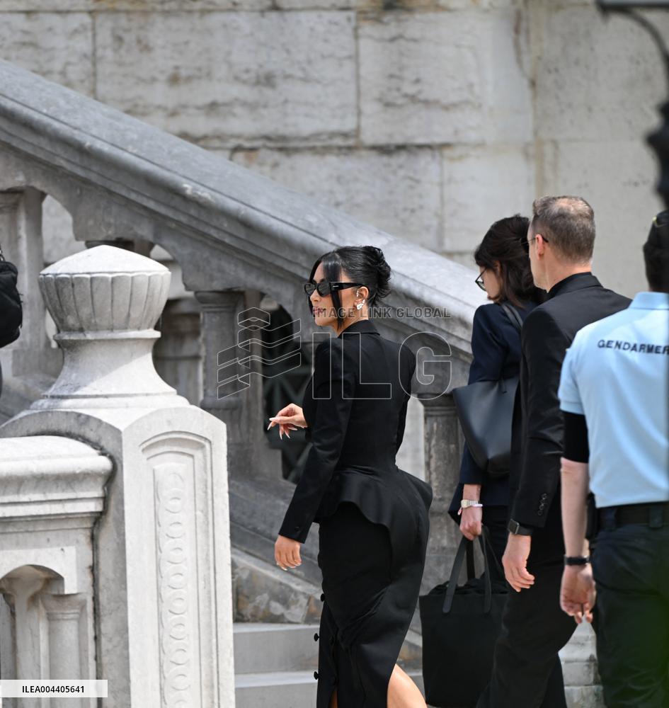 Kim Kardashian Arrives at Paris Courthouse for Robbery Trial Testimony