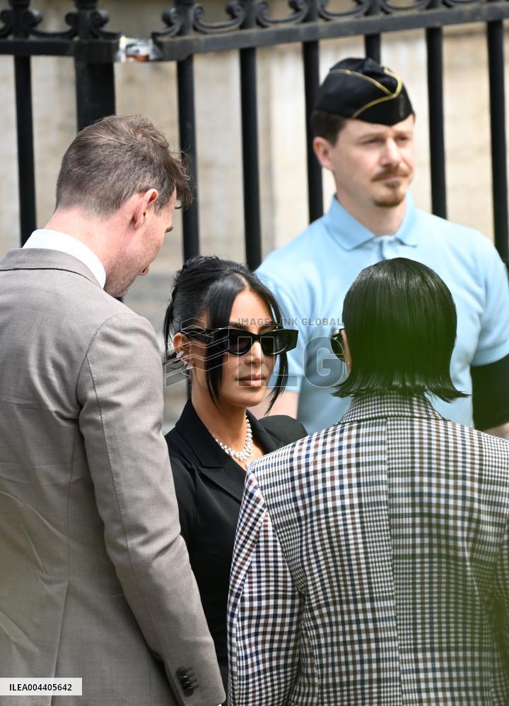 Kim Kardashian Arrives at Paris Courthouse for Robbery Trial Testimony