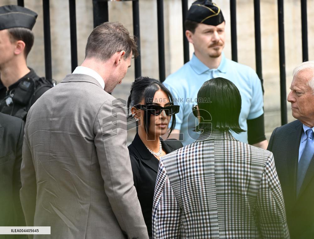 Kim Kardashian Arrives at Paris Courthouse for Robbery Trial Testimony