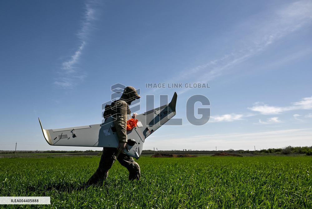 Ukrainian UAV pilots operate Domakha reconnaissance drone in Donetsk region