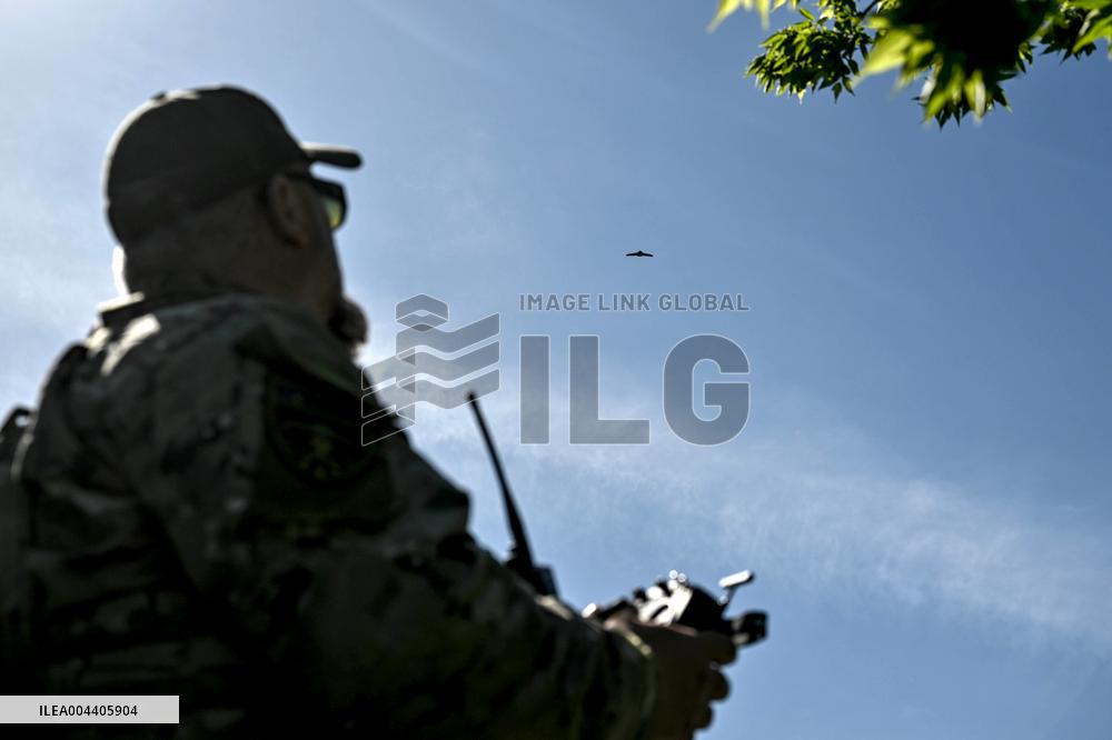 Ukrainian UAV pilots operate Domakha reconnaissance drone in Donetsk region