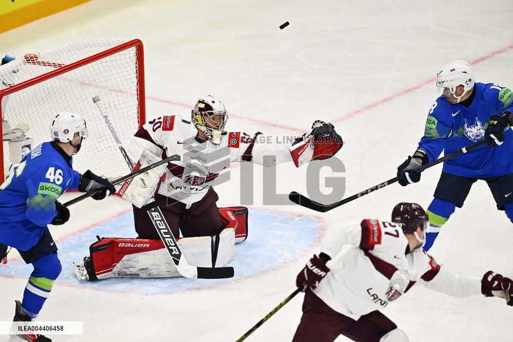 ICE HOCKEY WC SLOVENIA-LATVIA