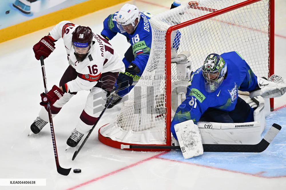 ICE HOCKEY WC SLOVENIA-LATVIA