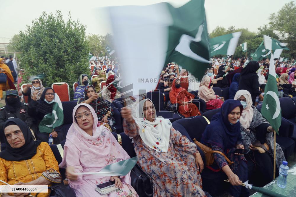 Citizens Join Gratitude Celebration - Pakistan