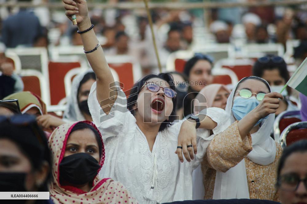 Citizens Join Gratitude Celebration - Pakistan