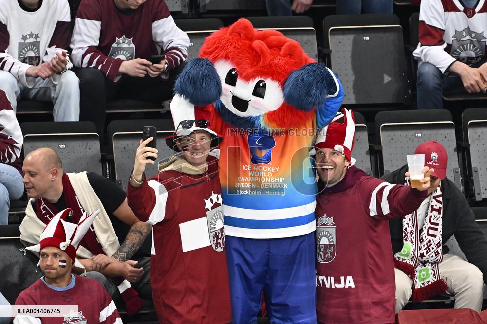 ICE HOCKEY WC SLOVENIA-LATVIA