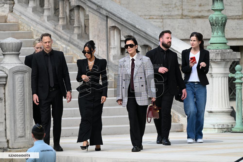 Kim Kardashian Leaves The Court - Paris