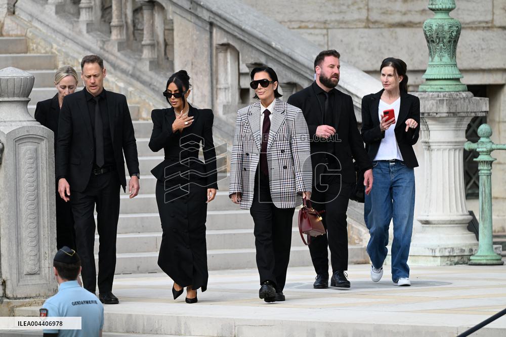 Kim Kardashian Leaves The Court - Paris