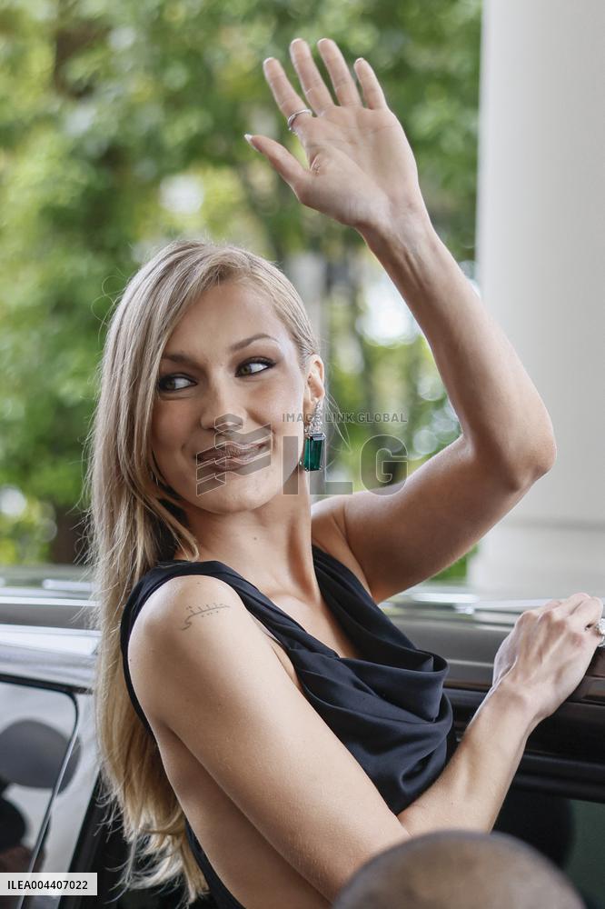 Bella Hadid is going out Hotel Martinez MP