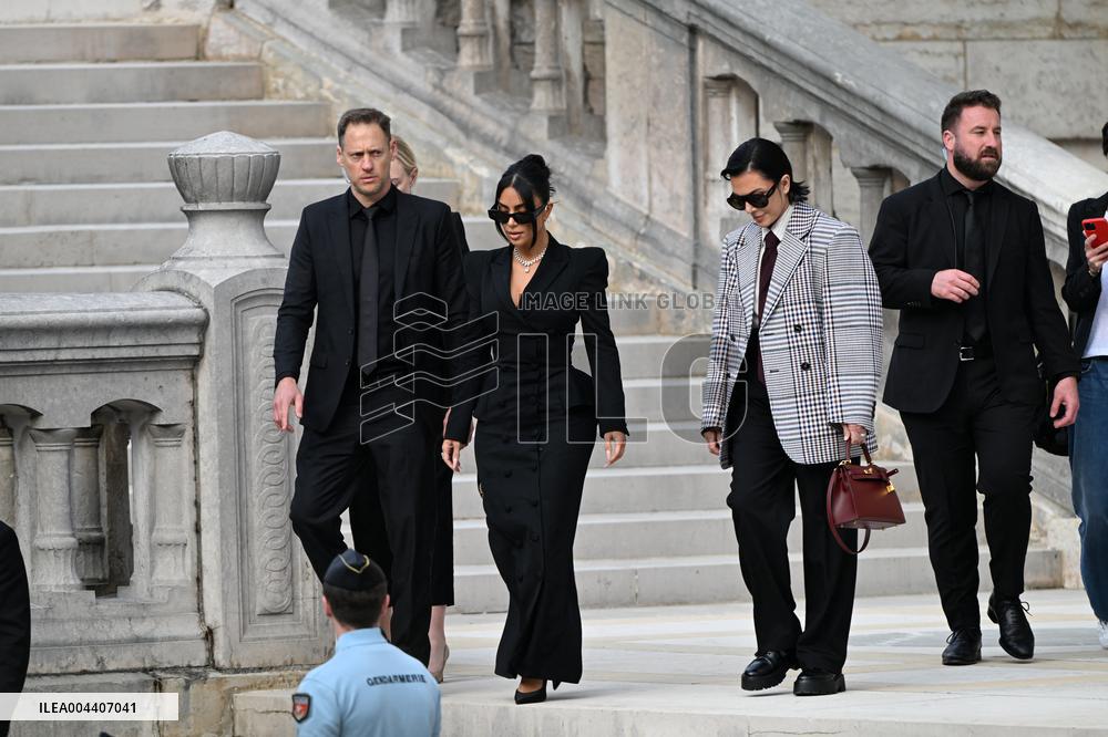 Kim Kardashian Leaves The Court - Paris