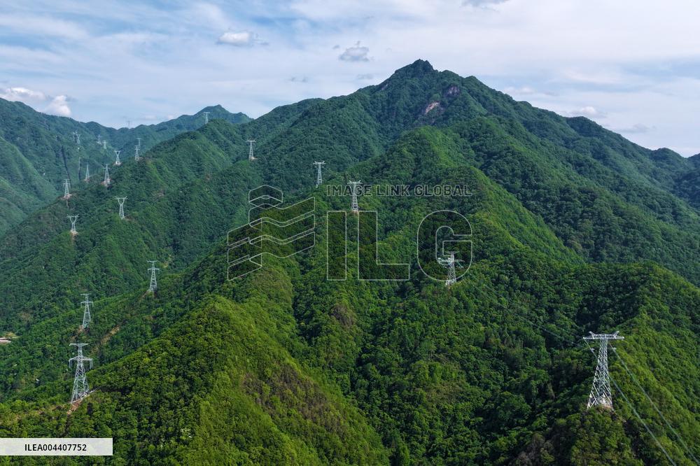 Green Energy Crosses Qinling Mountains in Hanzhong
