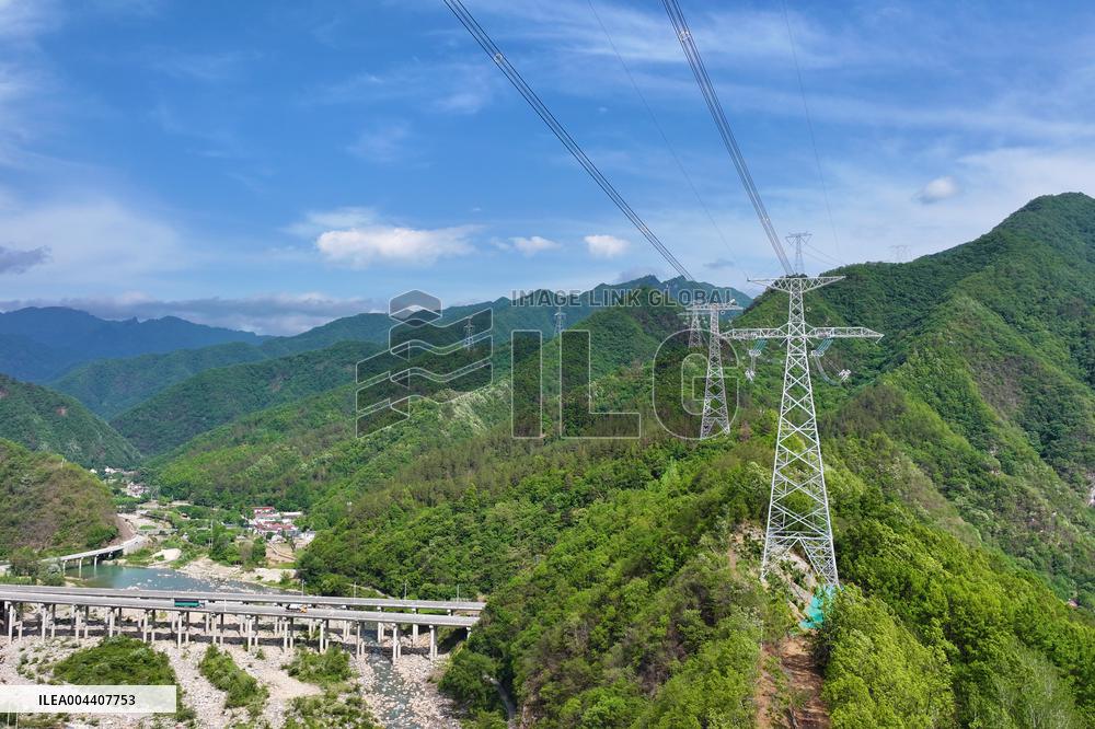 Green Energy Crosses Qinling Mountains in Hanzhong