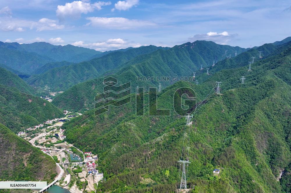 Green Energy Crosses Qinling Mountains in Hanzhong